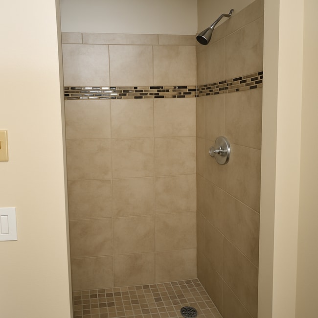 Building Photo - 345 Royal Oak Blvd