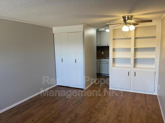 Building Photo - 108 Amhurst Dr