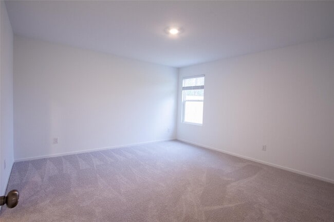 Building Photo - 1551 Sunset Ridge Dr