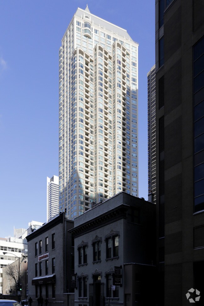 The Fordham 25 E Superior St Chicago IL 60611 Apartment Finder