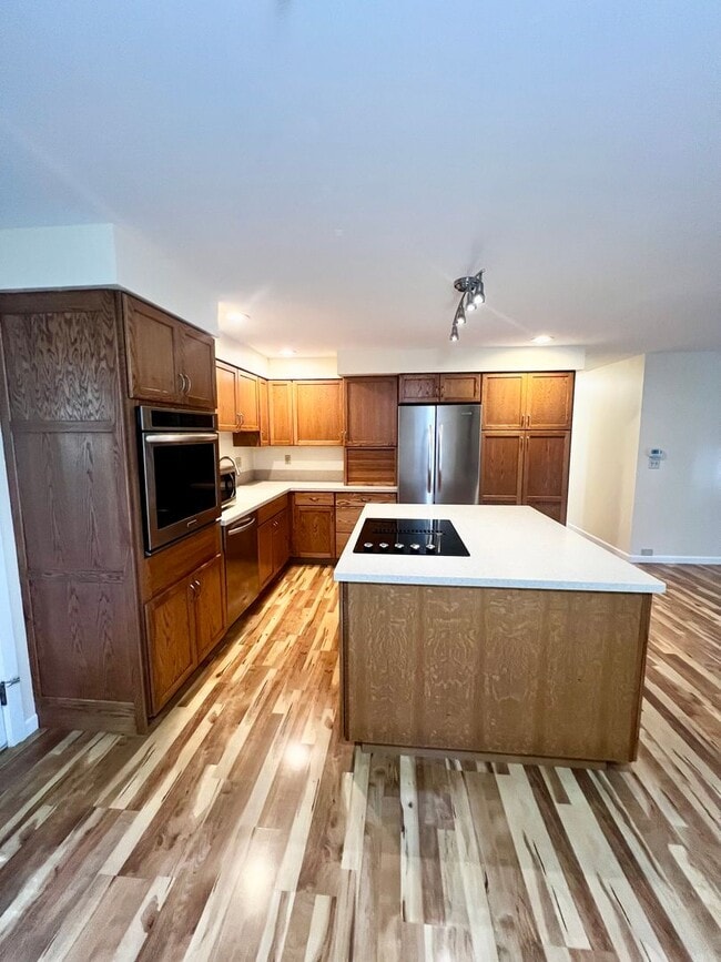 Building Photo - **** Application pending ****