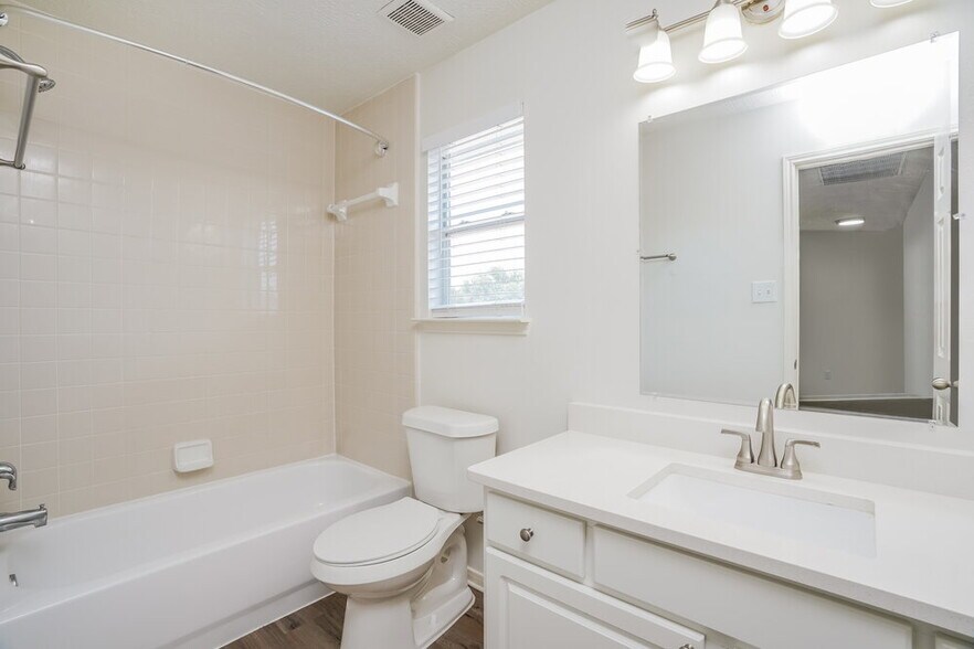 Building Photo - 21719 Texian Ct