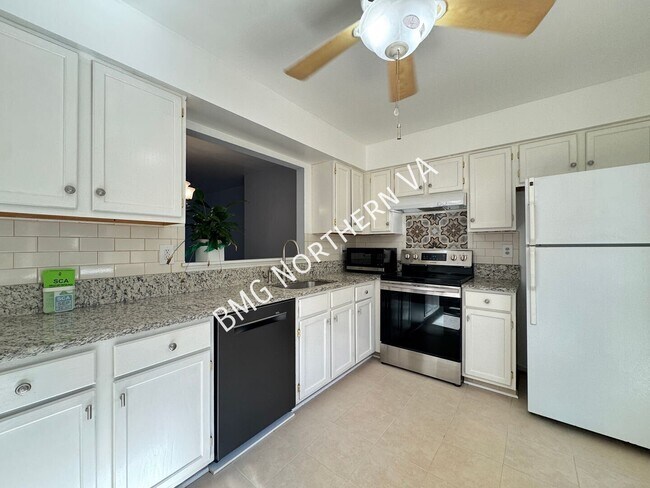 Building Photo - 7343 Rokeby Dr