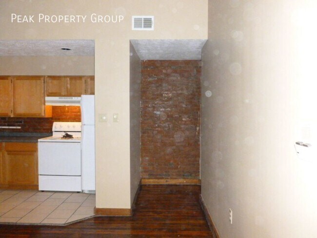 Building Photo - 3207 Vine St