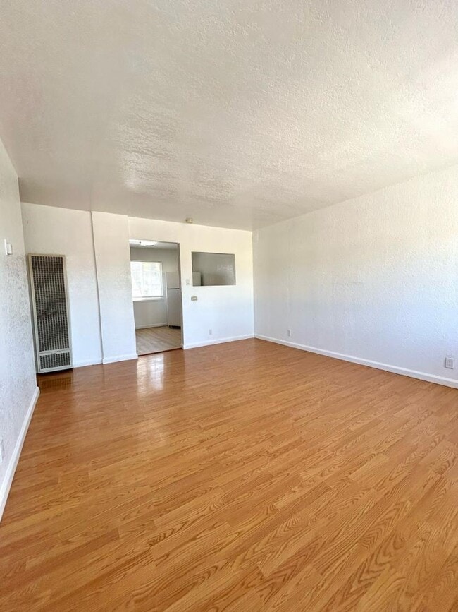 Building Photo - 9810 A St