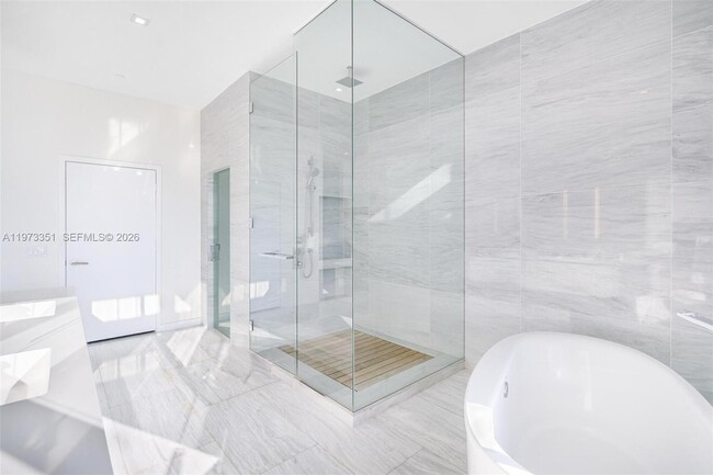 Building Photo - 88 SW 7th St