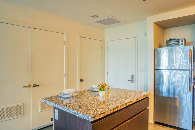 Building Photo - 915 N 4th St