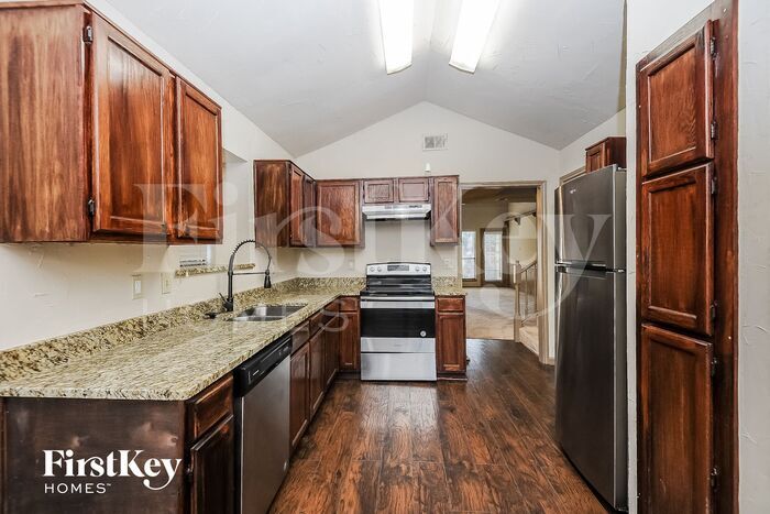 Building Photo - 1396 Chinaberry Dr