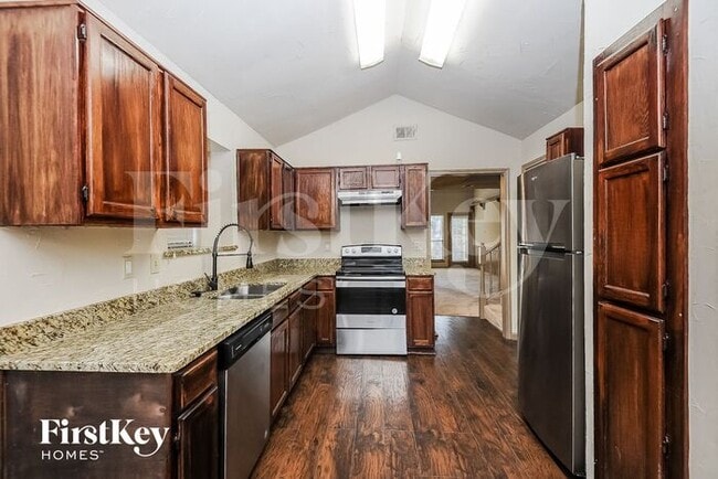 Building Photo - 1396 Chinaberry Dr