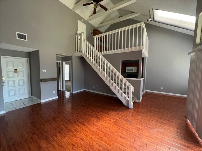 Building Photo - 8479 Sands Point Dr