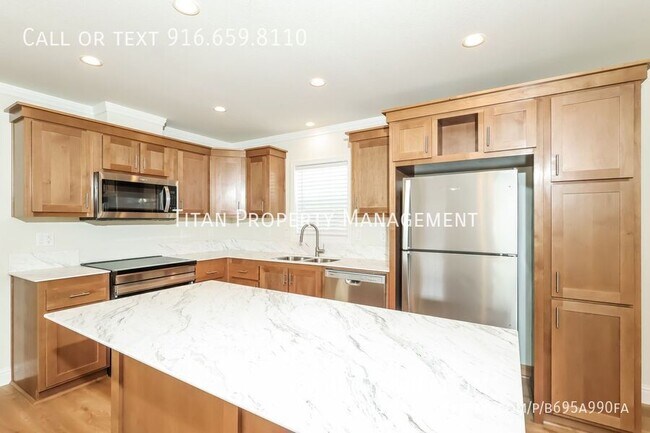 Building Photo - 313 Vandenberg Cir