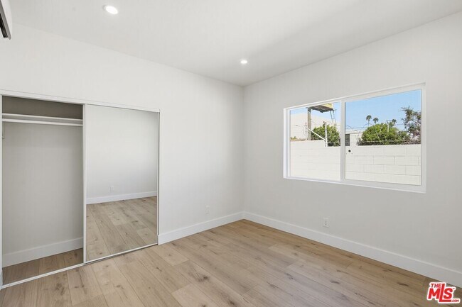 Building Photo - 5915 Barton Ave