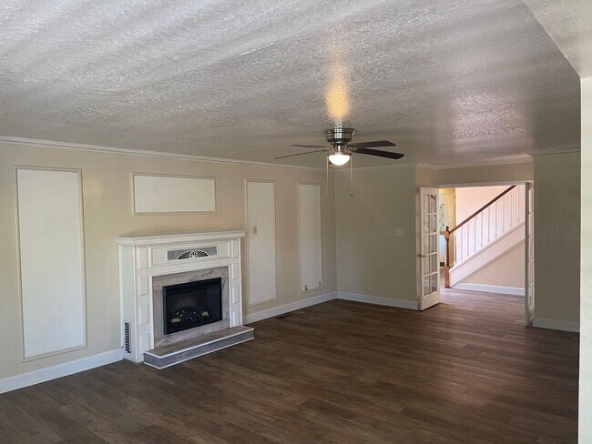 Building Photo - 7469 Gabor St