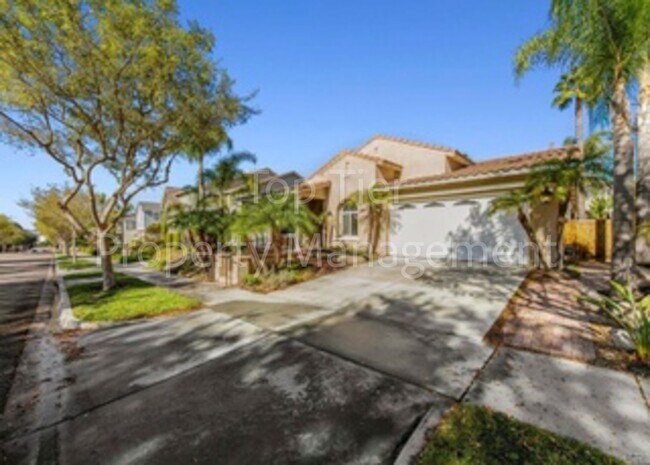 Building Photo - Spectacular 3 Bd + Den/Office, 2.5 Ba, 254...