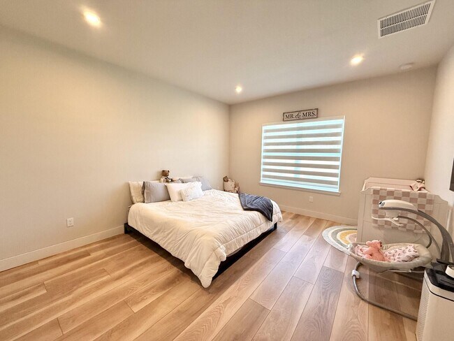 Building Photo - 10603 SW Vasari Way