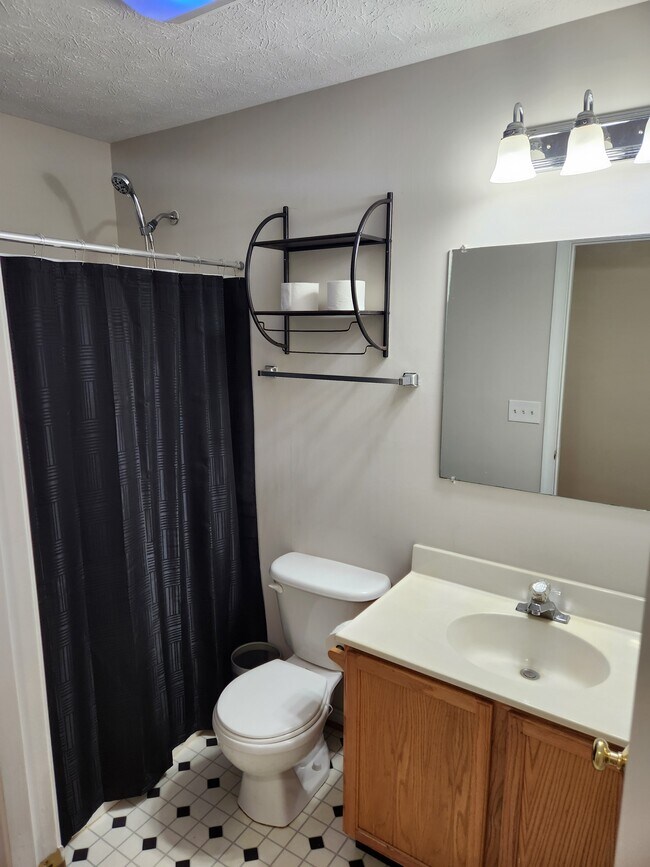 Building Photo - 651 Tulip Poplar Dr