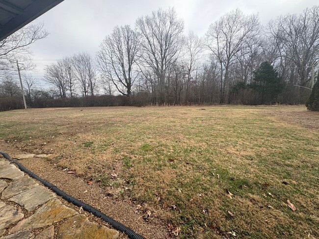 Building Photo - Charming Home Near Lakewood Golf & Country Club in Tullahoma...