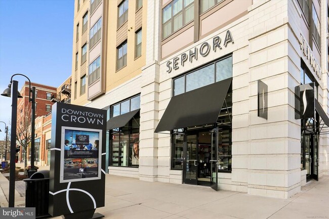 Building Photo - 21 Sterling Ct