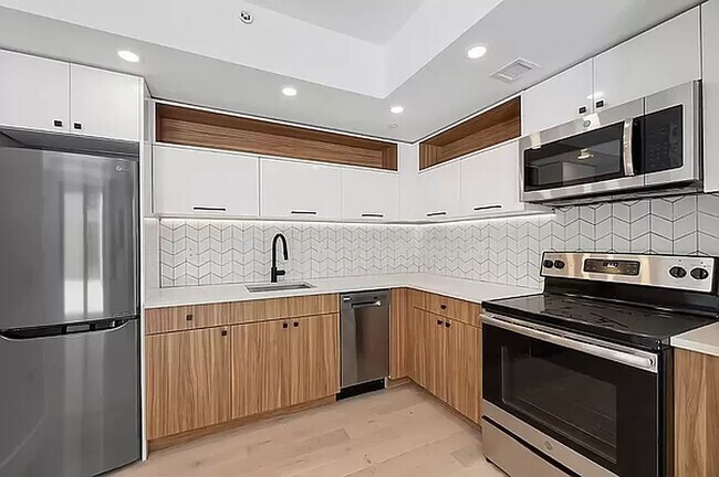 Building Photo - 60 West 125th Street