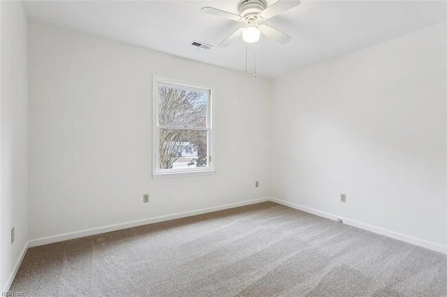 Building Photo - Beautifully Renovated 3BR/2BA Home in Smithfield, VA - Move in Ready!