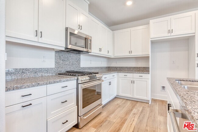 Building Photo - 5603 Kate Way