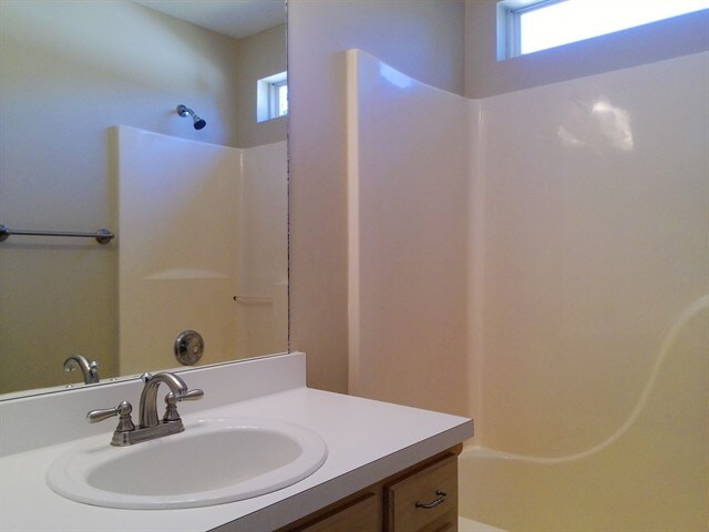 Building Photo - 300 Ella St