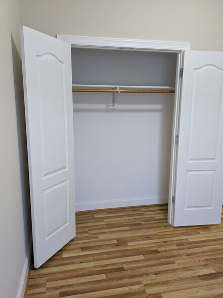 Building Photo - 1319 Park Rd NW