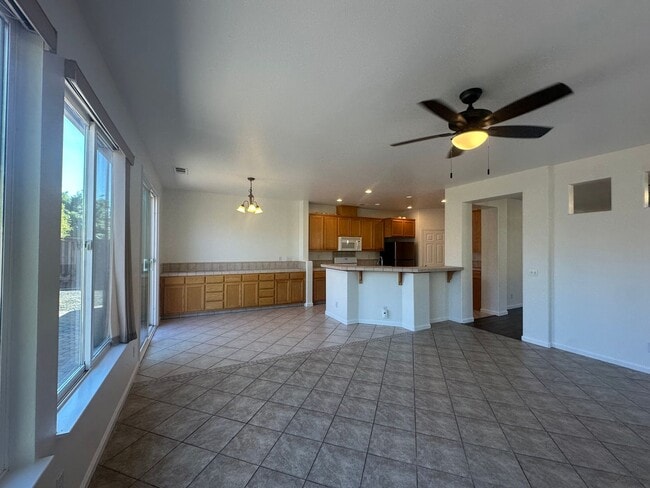 Building Photo - 2713 Donner Trail