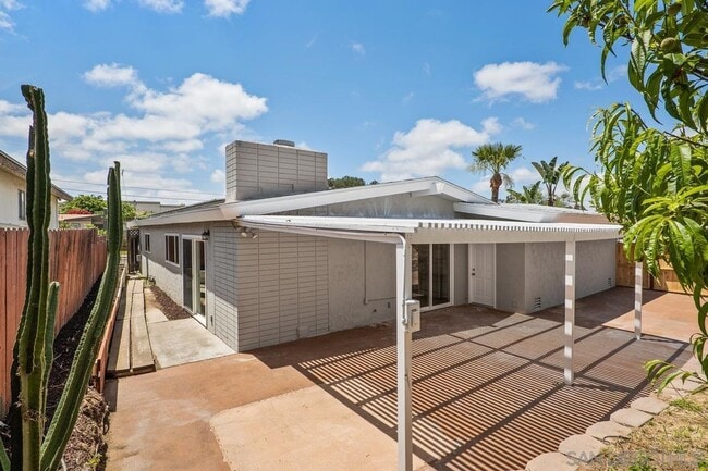 Building Photo - 5051 Lenore Dr
