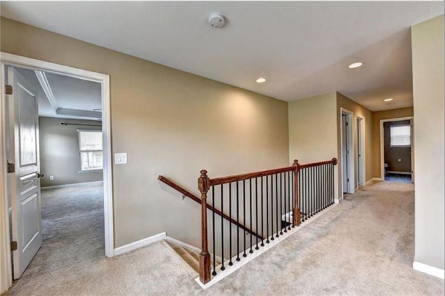 Building Photo - 5957 Stow Dr