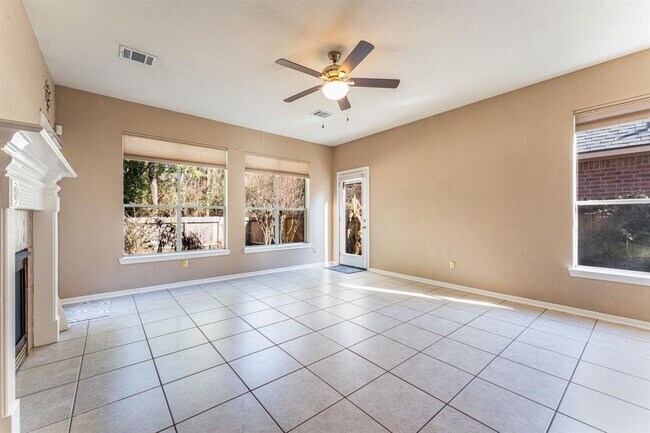 Building Photo - 182 N Wimberly Way