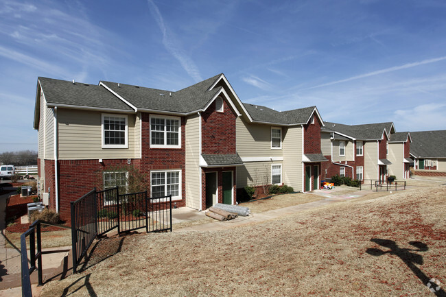 Primary Photo - Pleasant Hill Apartments