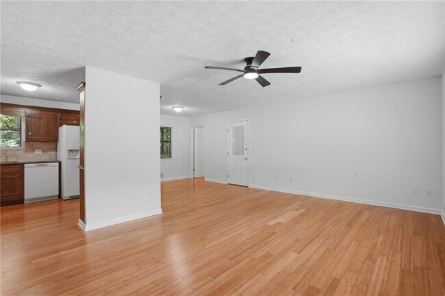 Building Photo - 4100 Dustin Dr NW