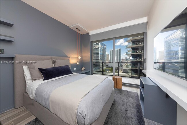 Building Photo - 801 S Miami Ave