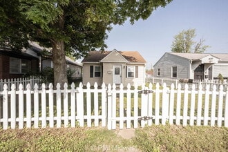 Building Photo - "Charming 3-Bedroom Home in Beech Grove - Cozy Living with Ample Space!"