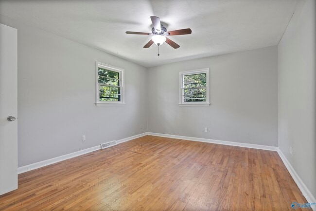 Building Photo - 1103 Wayne Cir