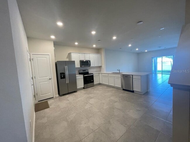 Building Photo - 1998 Canny Cv