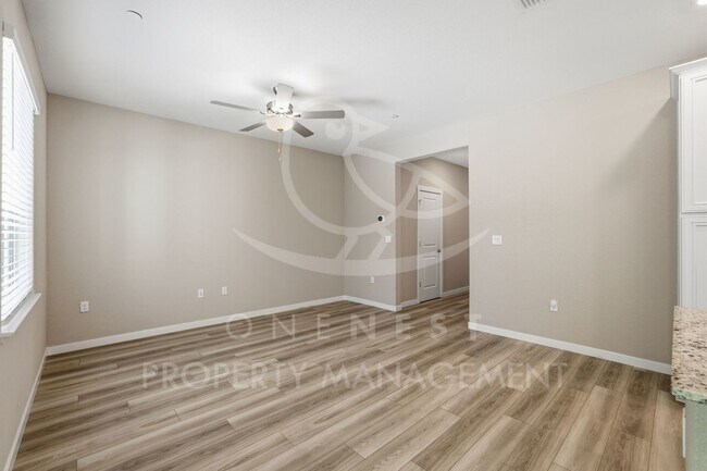 Building Photo - Practically Brand new | 3 bedroom 2.5 bathroom + loft