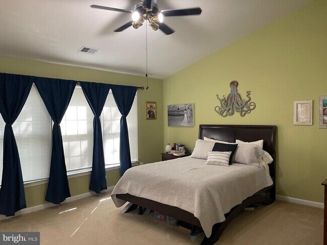 Building Photo - 4129 Trowbridge St