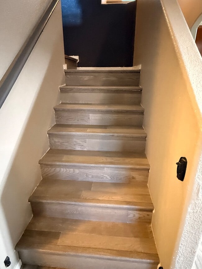 Building Photo - 2103 N Ensenada Cir SE