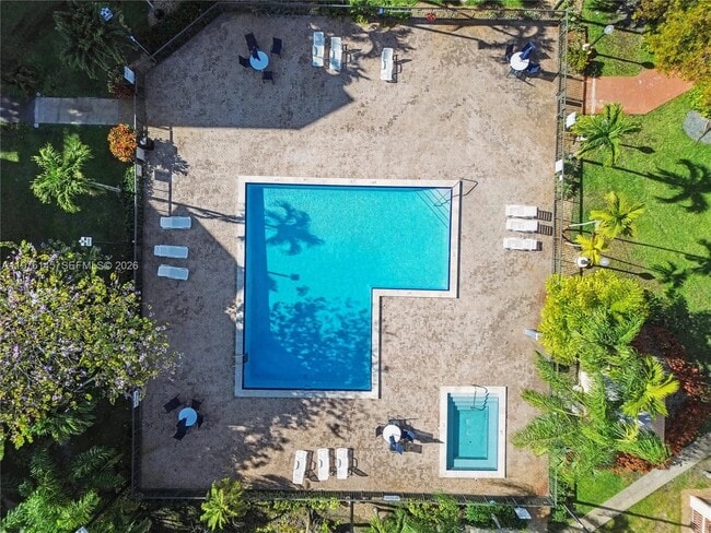 Building Photo - 8120 Geneva Ct