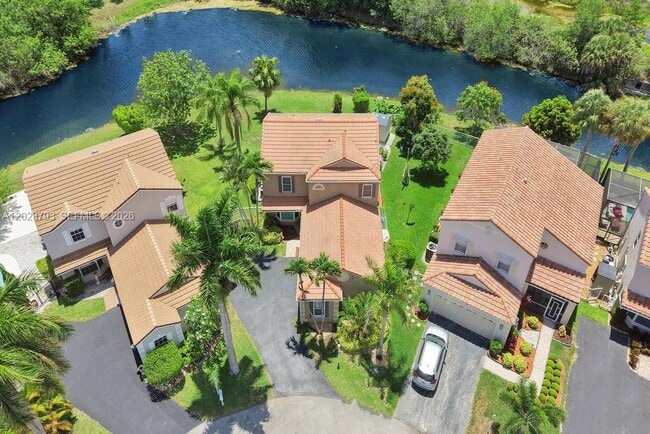 Building Photo - 21461 Sawmill Ct