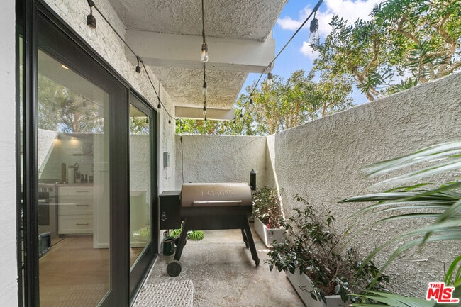 Building Photo - 29680 Zuma Bay Way