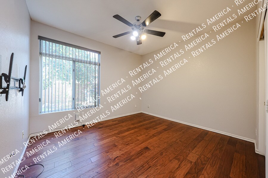 Building Photo - 15039 N 54th Pl