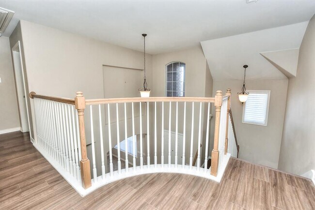 Building Photo - 1103 Cedar Elm Ln