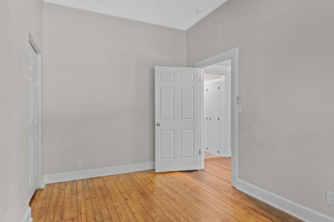 Building Photo - 707 Woodland Ave