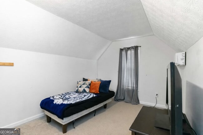 Building Photo - 1108 The by Way