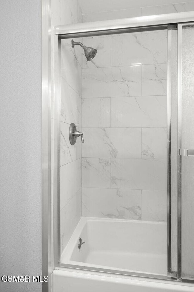 Building Photo - 5123 Longfellow Way