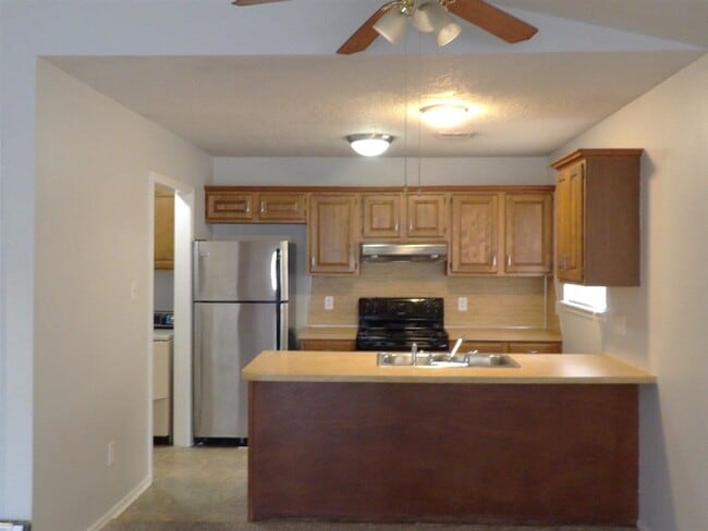 Building Photo - 6806 NW Willow Springs Dr