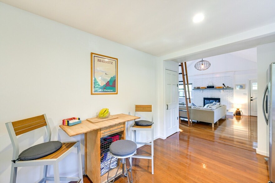 Building Photo - 67 Reeves Bay Trail